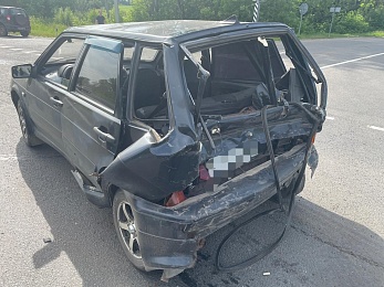 Опубликованы фото с места ДТП с четырьмя пострадавшими у Подвязья