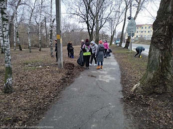 Мэр Рязани Елена Сорокина приняла участие в первом общегородском субботнике 