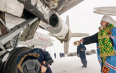  Митрополит Марк освятил стратегический ракетоносец Ту-95 «Рязань»