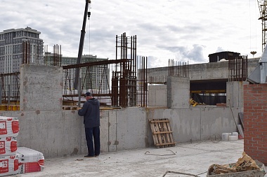 Мэр Рязани Виталий Артёмов осмотрел строительство школы в «Олимпийском»