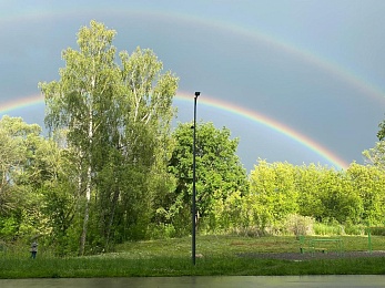Над регионом встала двойная радуга