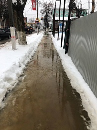 Рязанцы массово жалуются на нечищеные дороги и тротуары