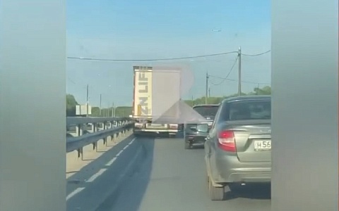 В Рязани фура попала в ДТП