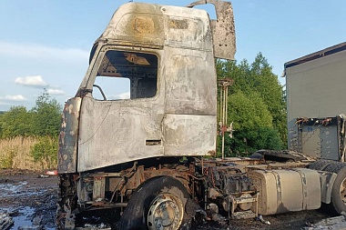 Салон фуры вспыхнул на дороге в Ряжске