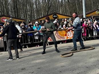 В рязанском Лесопарке отпраздновали Масленицу