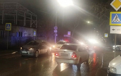 В Рязани Lada Vesta сбила 14-летнюю девочку на Ленкома