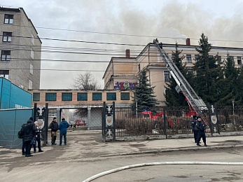 Пожар в здании училища связи в Рязани. Фоторепортаж