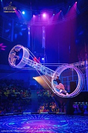 Для семей участников СВО в Рязани провели танцевально-цирковое шоу  