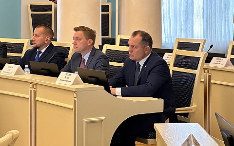 Сенатор Игорь Мурог рассказал о работе с участником проекта "Герои62" Алексеем Косиновым Сенатор Игорь Мурог рассказал о работе с участником проекта "Герои62" Алексеем Косиновым