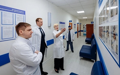 Один из самых современных в стране: Павел Малков оценил центр рефракционной хирургии в ОКБ имени Семашко