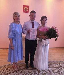 Рязанский ЗАГС показал фото свадеб сентября-2024