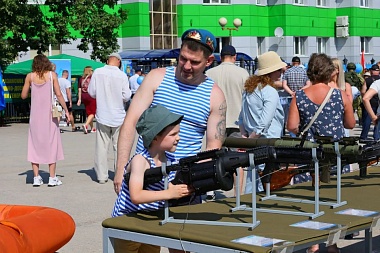 В Рязани празднуют День ВДВ