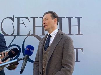 Фоторепортаж: как прошло 130-летие Сергея Есенина в Константинове - 62ИНФО Фоторепортаж: как прошло 130-летие Сергея Есенина в Константинове