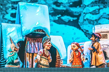Рязанский театр кукол показал теплую новогоднюю премьеру "Морозко"