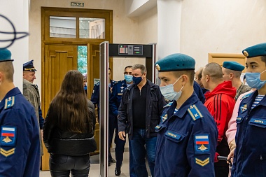 В Рязани на выборах в Госдуму проголосовал замминистра обороны Евкуров - 62ИНФО В Рязани на выборах в Госдуму проголосовал замминистра обороны Евкуров