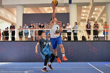 В Рязани установили арт-объект в честь знаменитой баскетбольной победы - 62ИНФО В Рязани установили арт-объект в честь знаменитой баскетбольной победы