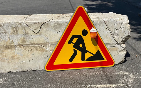 В Рязани ямы на Зубковой из-за сырости залатают только в июне