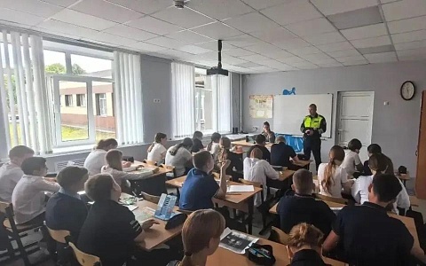 Госавтоинспекция Рязанской области продолжает проводить профилактические акции в школах 
