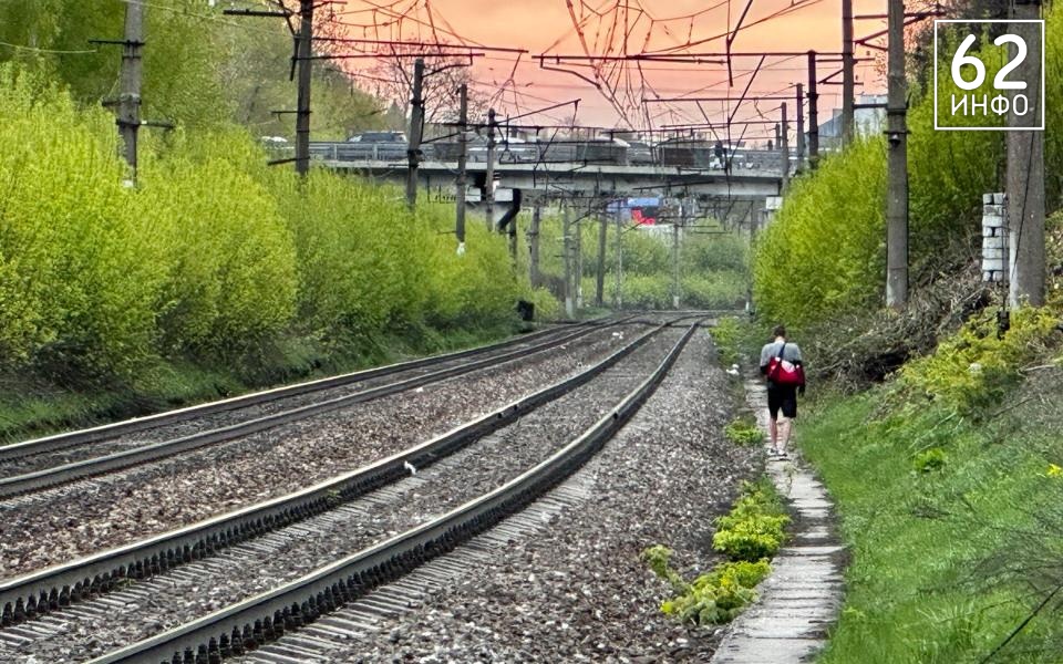 В Рязанской области на железнодорожных путях травмировались 12 человек - 62ИНФО