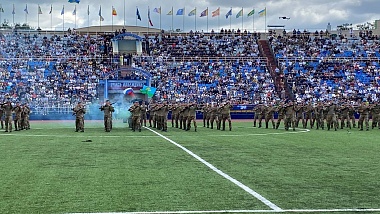В Рязани День ВДВ отметили показательными выступлениями десантников и прыжками с парашютом