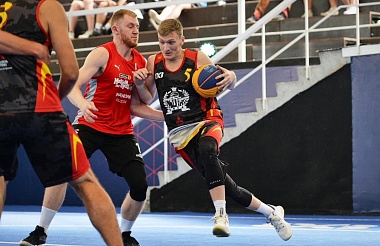 В Рязани установили арт-объект в честь знаменитой баскетбольной победы - 62ИНФО В Рязани установили арт-объект в честь знаменитой баскетбольной победы