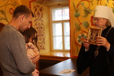 В Рязанском кремле торжественно зарегистрировали новорожденную Мирославу