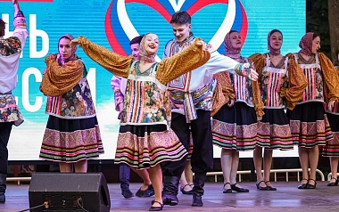 В Лесопарке концерт в День России собрал сотни рязанцев