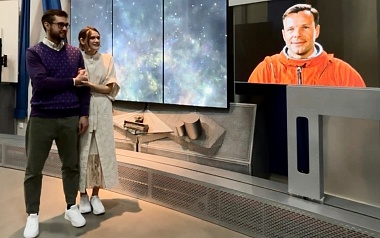 ИИ-свадьба: рязанскую пару поженил цифровой Гагарин