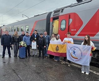 Захара Петрова в Рязани встретили с цветами