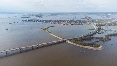 Фотографы сняли пик половодья в рязанской рыбацкой деревне 