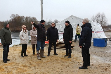 Мэр Рязани проверил готовность купели в Лесопарке к Крещенским купаниям