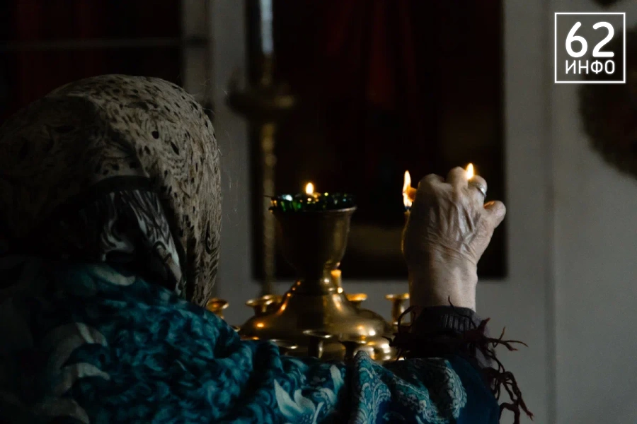 Где ставить свечу в храме и как подать записку: традиции родительской субботы - 62ИНФО