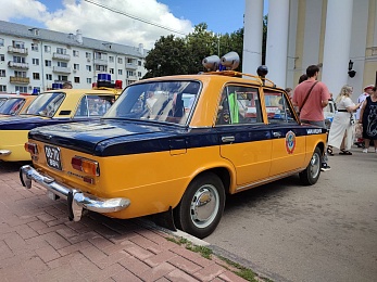 В Рязани работает выставка ретроавтомобилей ГАИ