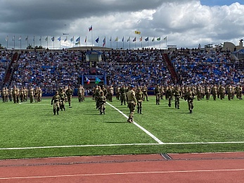 В Рязани День ВДВ отметили показательными выступлениями десантников и прыжками с парашютом