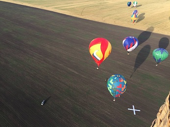 Фоторепортаж: пилоты «Неба России» пролетели на воздушных шарах над Рязанской областью - 62ИНФО Фоторепортаж: пилоты «Неба России» пролетели на воздушных шарах над Рязанской областью