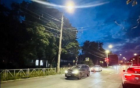 В Рязани иномарка сбила велосипедиста на пешеходном переходе