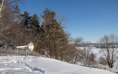 В Спасске установили огромные слуховые трубки для прослушивания звуков природы