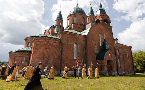 В Пителинском округе в храме села Пет представили историческую экспозицию