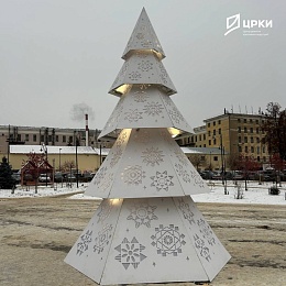 В Рязани создали аллею с пятью альтернативными ёлками