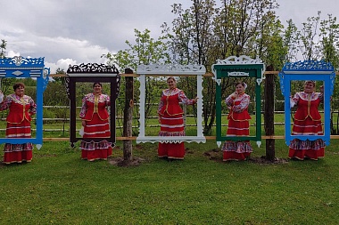 На выставке в Шацком районе показали забор в виде российских солдат