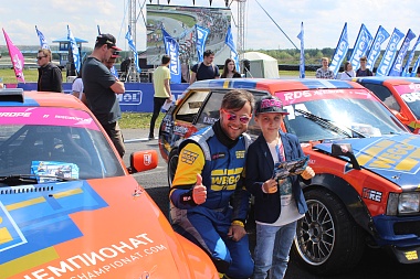 Фоторепортаж: второй день Межрегионального чемпионата по дрифту в Рязани