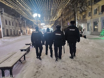 С улицы Почтовой в Рязани в отдел полиции доставили 13 человек 