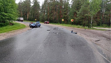 Под Рязанью 37-летний водитель Hyundai Accent пострадал в ДТП с грузовиком Scania