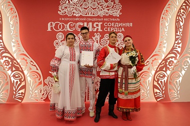 Лето любви: Рязанский ЗАГС показал фотосессии свадеб с июня по август