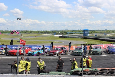 Фоторепортаж: второй день Межрегионального чемпионата по дрифту в Рязани