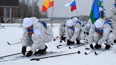 Курсанты РВВДКУ отправились в лыжный поход на 710 км в честь участников СВО