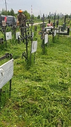 В Рязани волонтеры убрались на могилах детей из "Дома ребенка"