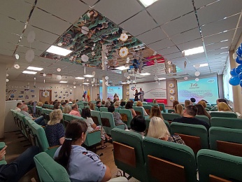 Депутат Рязанской областной Думы поздравил сотрудников регионального отделения Социального фонда