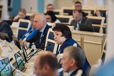 Глава КСП Юрий Карпов представил в Рязанской облдуме доклад о работе ведомства в 2024 году