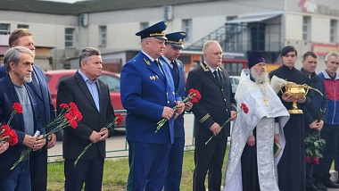 В Ряжске открыли мемориальную доску в честь прокурора, погибшего на СВО